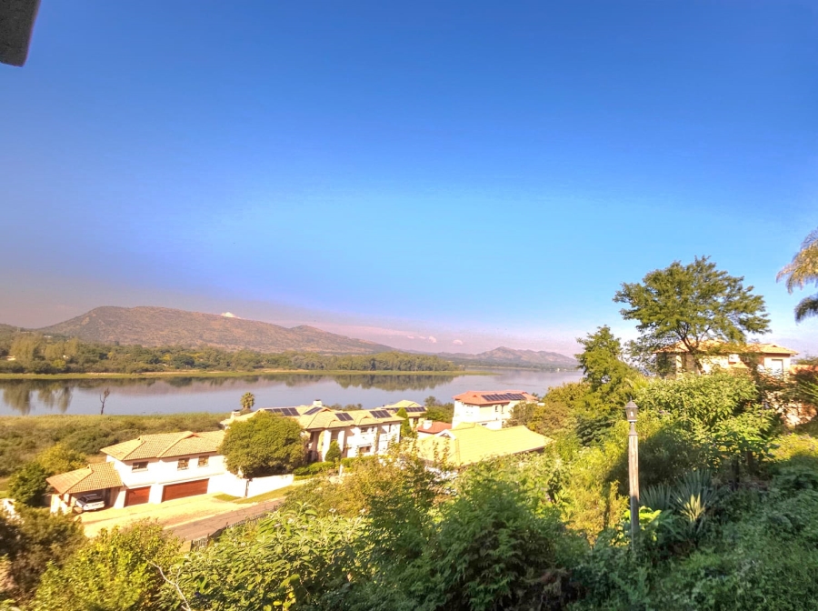 3 Bedroom Property for Sale in Birdwood Estate North West